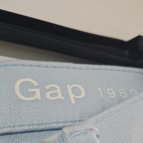 GAP Women's Soft Blue Straight Leg Jeans - Picture 3 of 4
